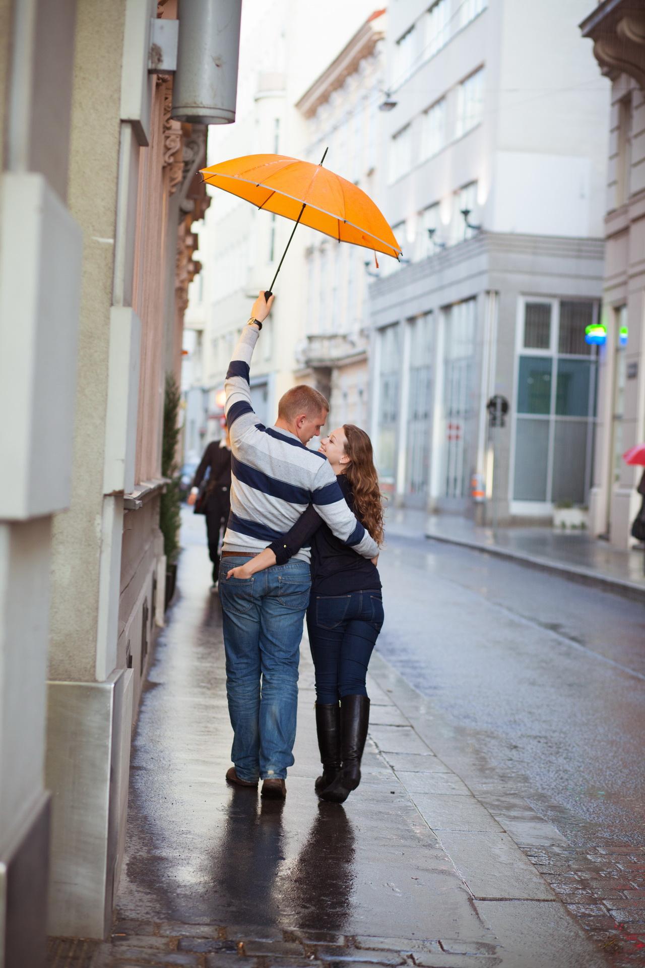 Lovestory Shooting im Regen in Wien mit Fotografin – 5