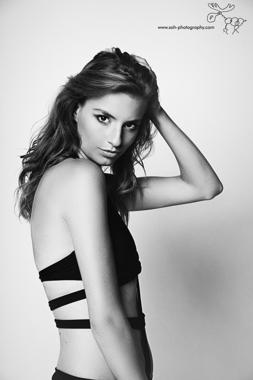 Fashion Fotoshooting Studio Wien Fotografin Elisabeth Portraits Sommer – 10