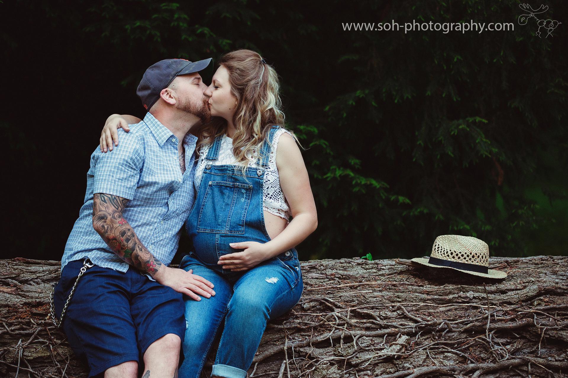 Babybauch Fotoshooting im Harrachpark Bruck an der Leitha Fotografin – 11