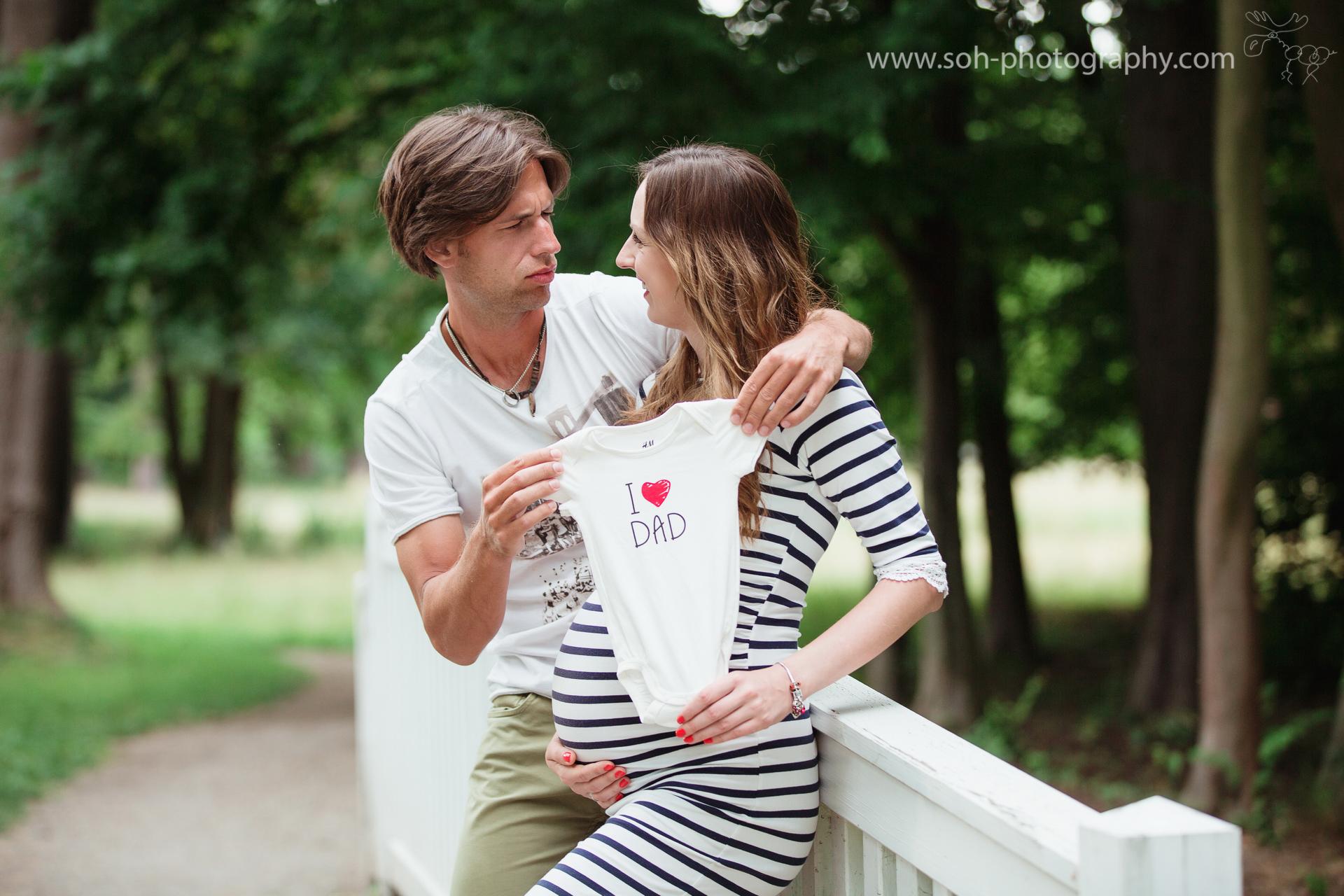 Babybauch Fotoshooting im Harrachpark Bruck an der Leitha – 4