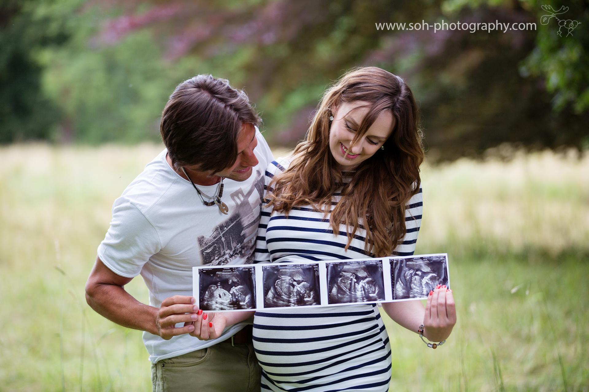 Babybauch Fotoshooting im Harrachpark Bruck an der Leitha – 5