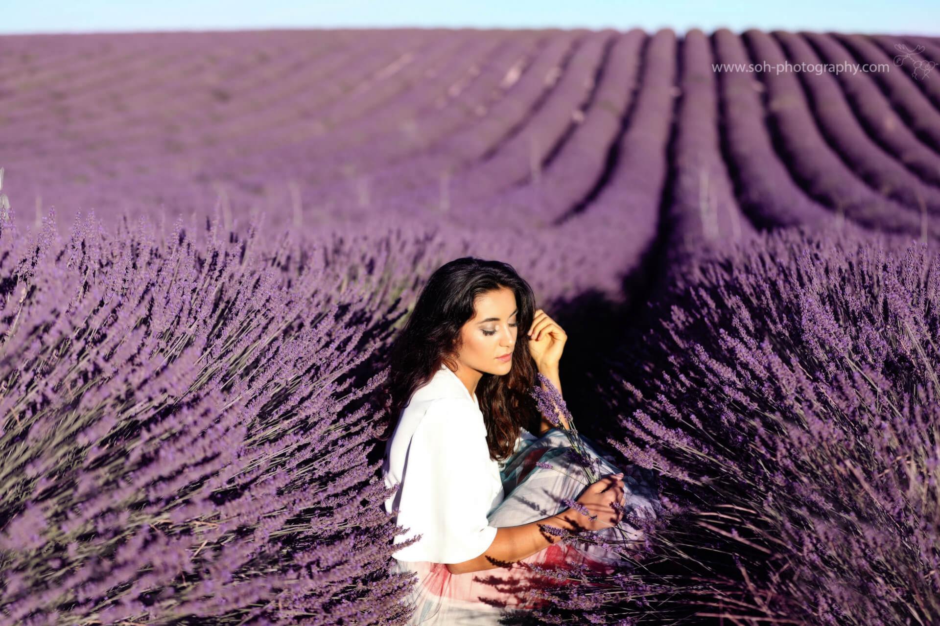 Fashion Fotoshooting in den Lavendelfeldern der Provence – 3