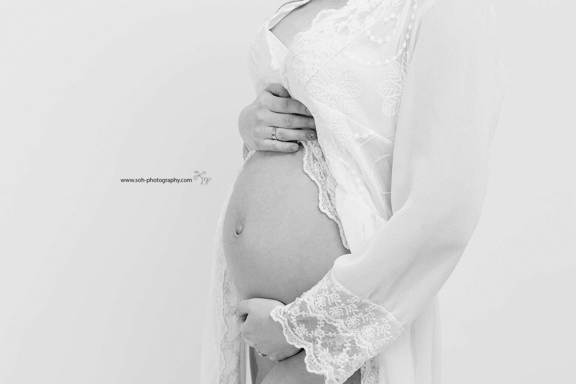 Babybauch Fotoshooting im Studio Bruck an der Leitha – 10