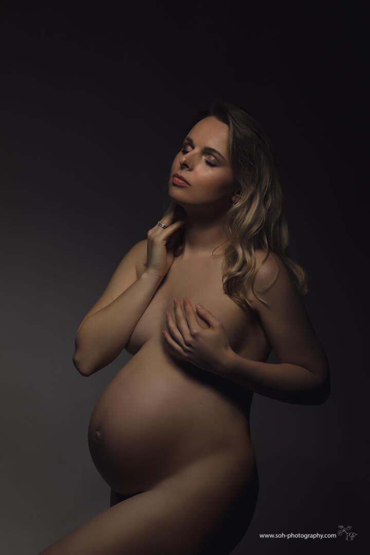 Babybauch Fotoshooting im Studio Bruck an der Leitha Wien – 11
