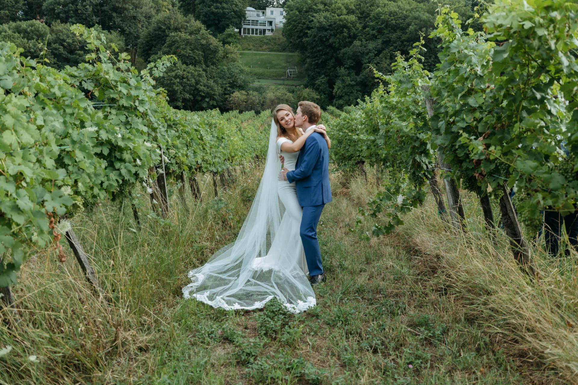Hochzeit Fotoshooting im Weingut am Reisenberg Wien – 12