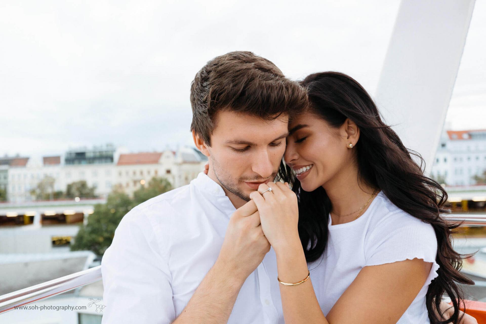 Lovestory Paarshooting Wien Bruck an der Leitha Fotografin romantisches Date – 14