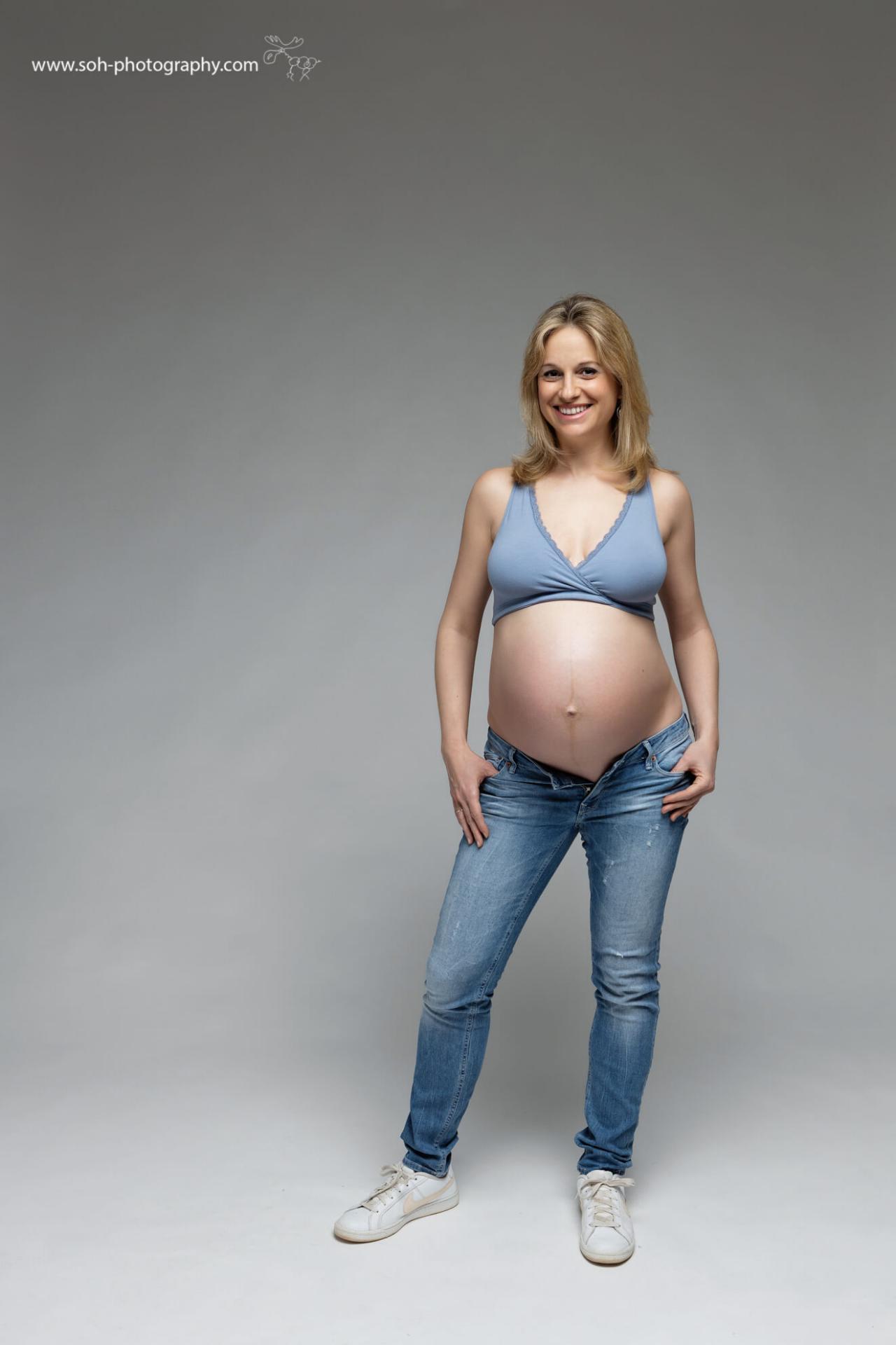 Familien Fotoshooting Babybauch und Baby mit Fotografin – 3