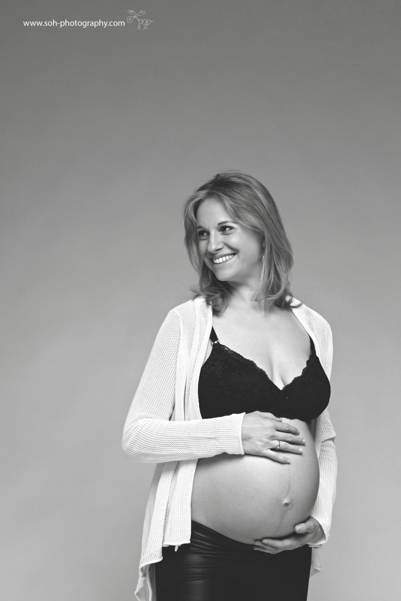 Familien Fotoshooting Babybauch und Baby mit Fotografin – 4