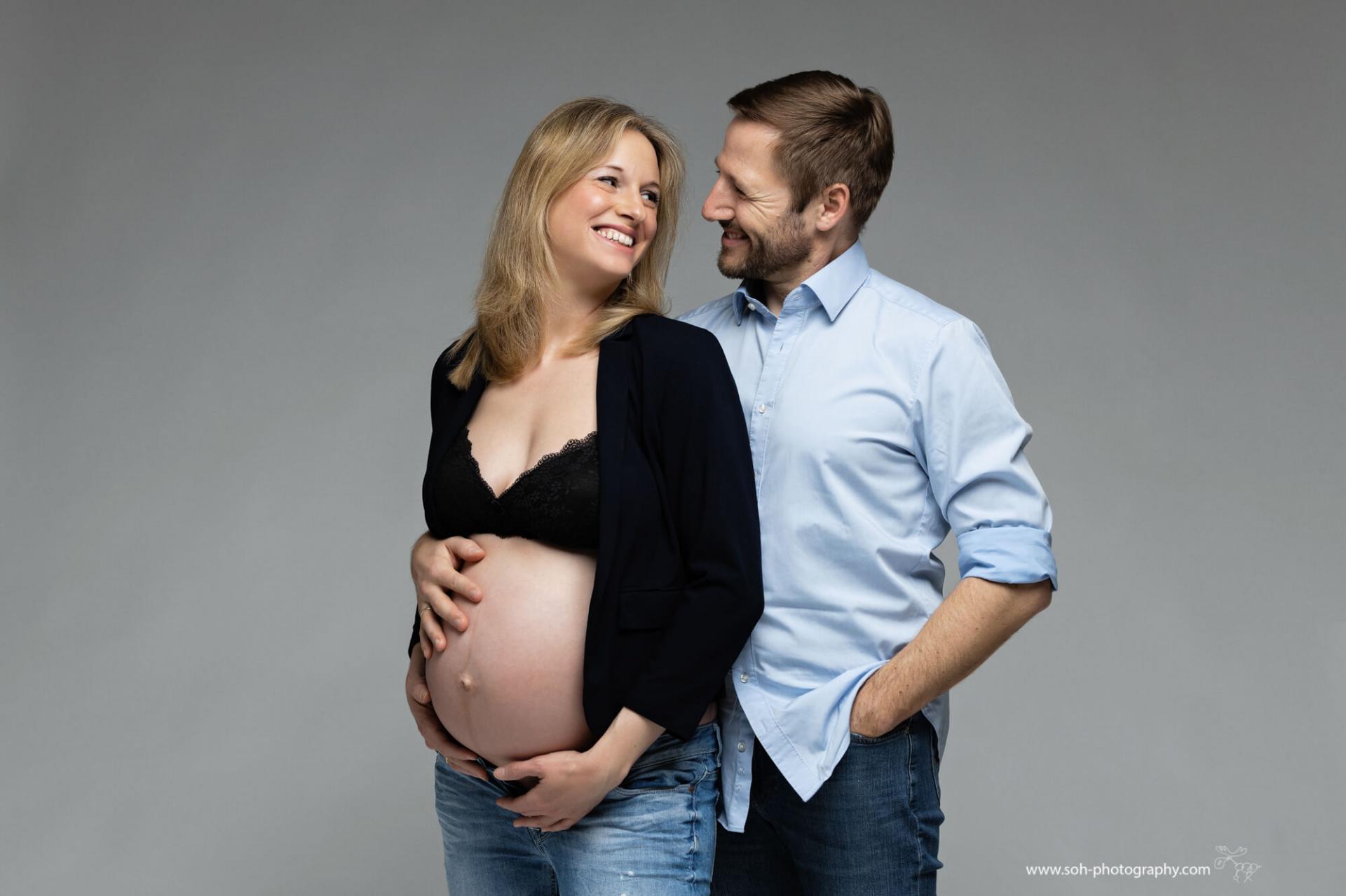 Familien Fotoshooting Babybauch und Baby mit Fotografin – 6