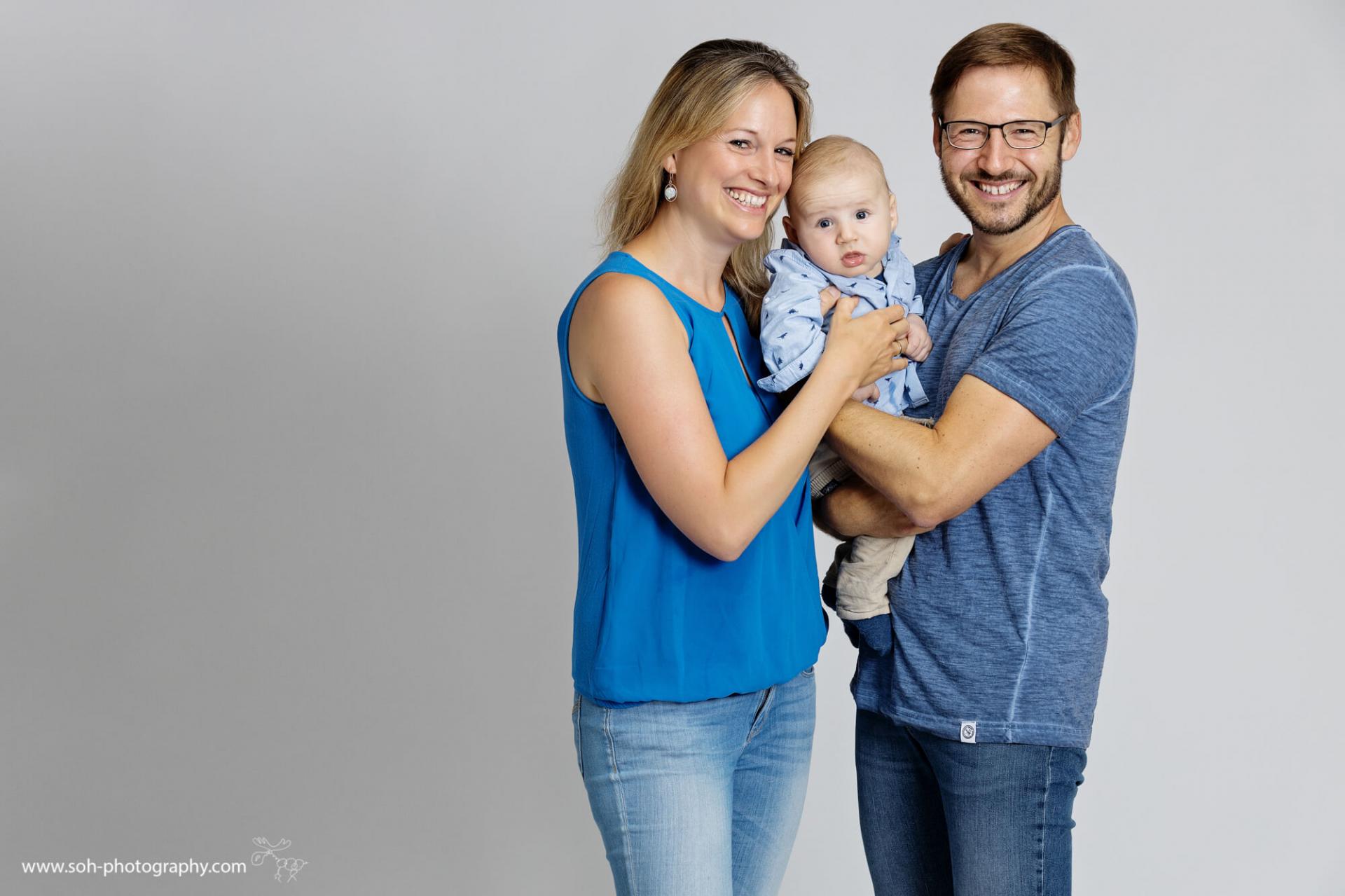 Familien Fotoshooting Babybauch und Baby mit Fotografin – 7