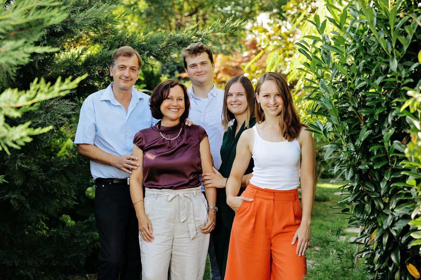 Familien Fotoshooting im Garten im Burgenland Fotografin – 5