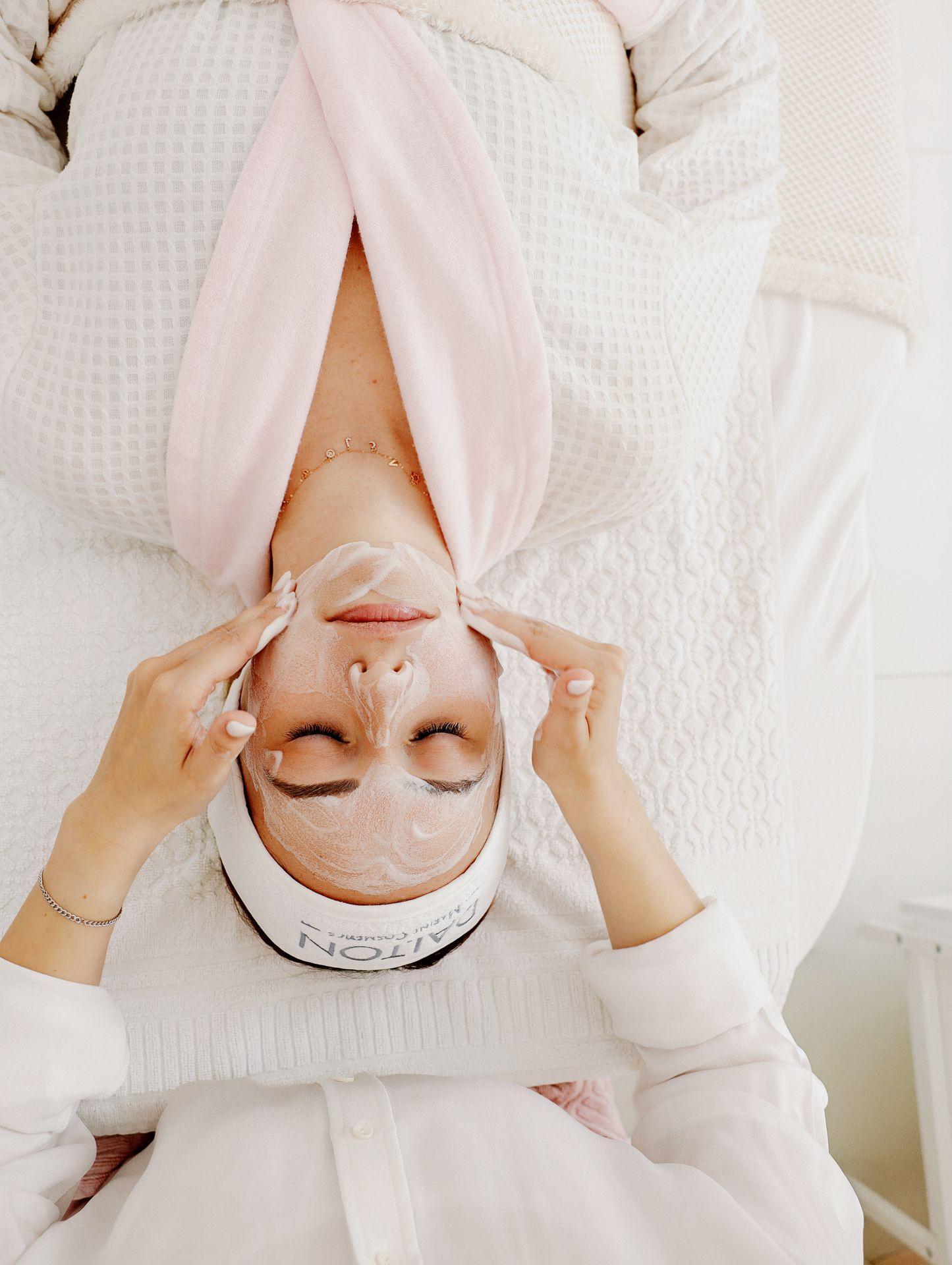 Authentische Brandingfotos für Kosmetikerin im Beauty Studio – 15